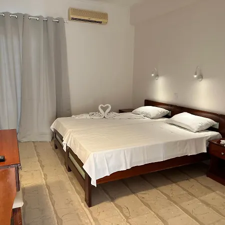 Aggelos Family Aparthotel 2*