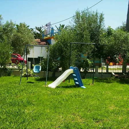 Aggelos Family Moraḯtika